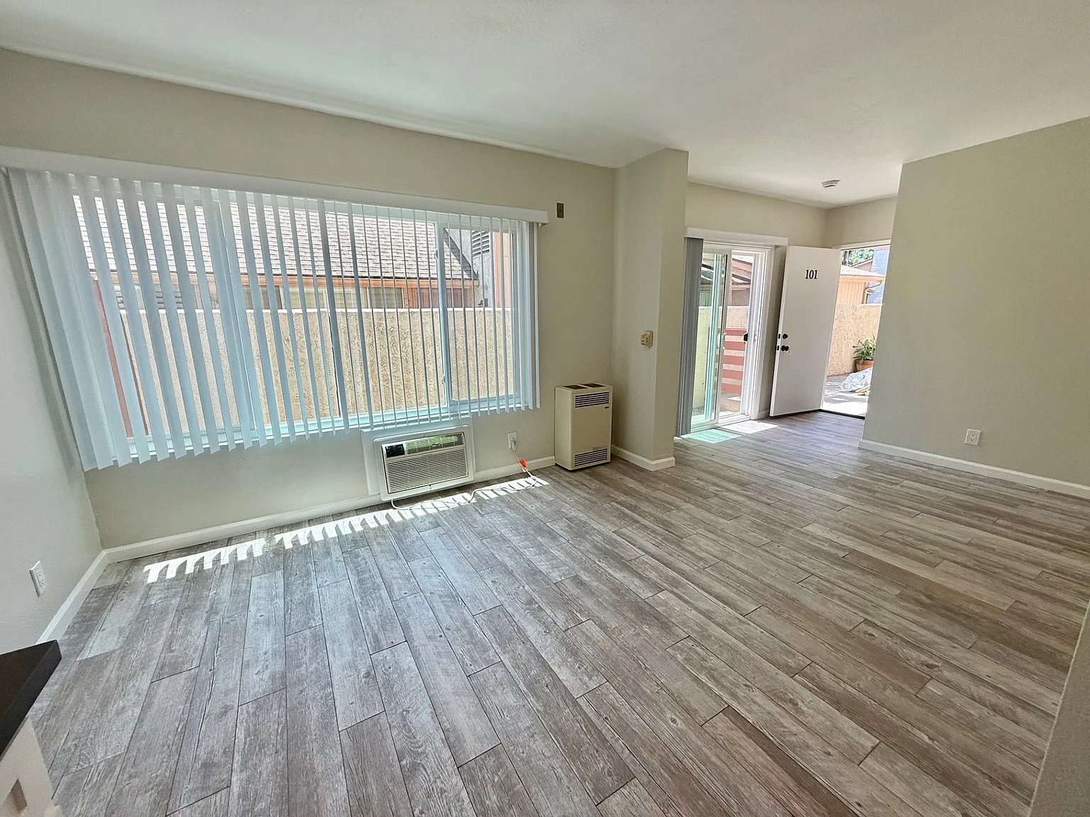 1 bed, $1,925 — Photo 2