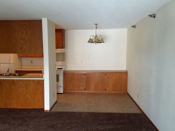 Round Lake Estates, 33 County Road C E, Saint Paul, MN 55117