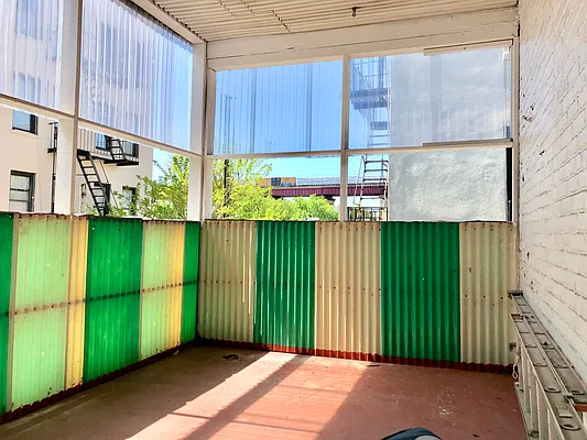 Rented by Halvatzis Realty | media 22