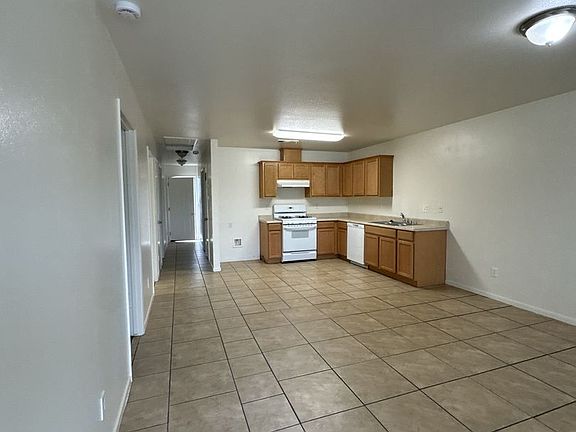 3rd image of 952-974 Mehlert St #952