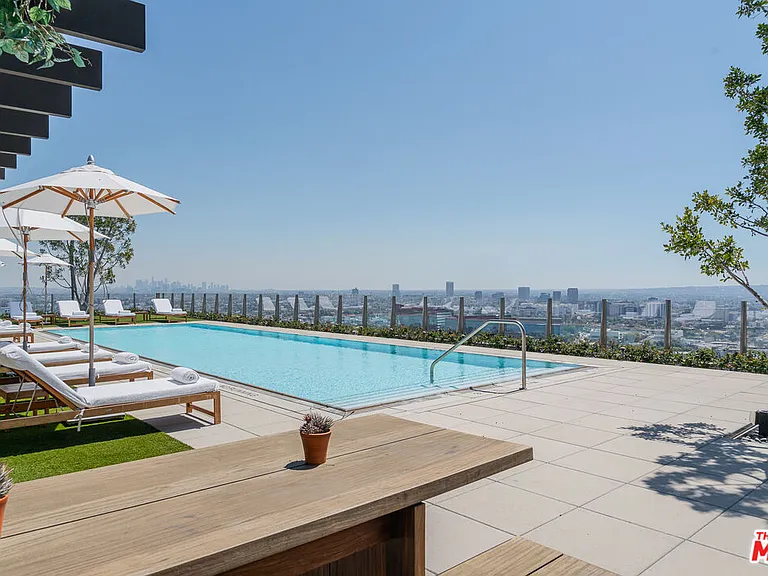 9040 W Sunset Blvd #1001 — Photo 1