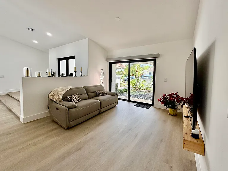 2281 Seaford Dr — Photo 8