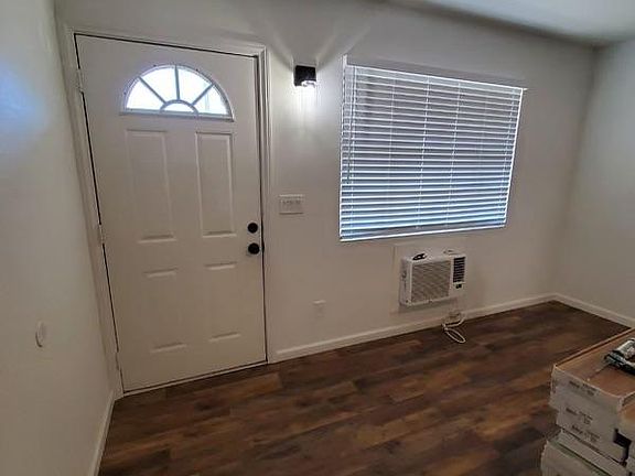 4th image of 2231 N Palm Canyon Dr APT 1
