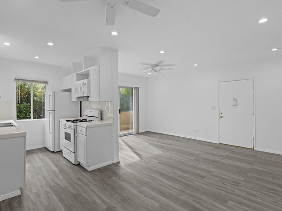 4th image of 3645 McLaughlin Ave APT 7