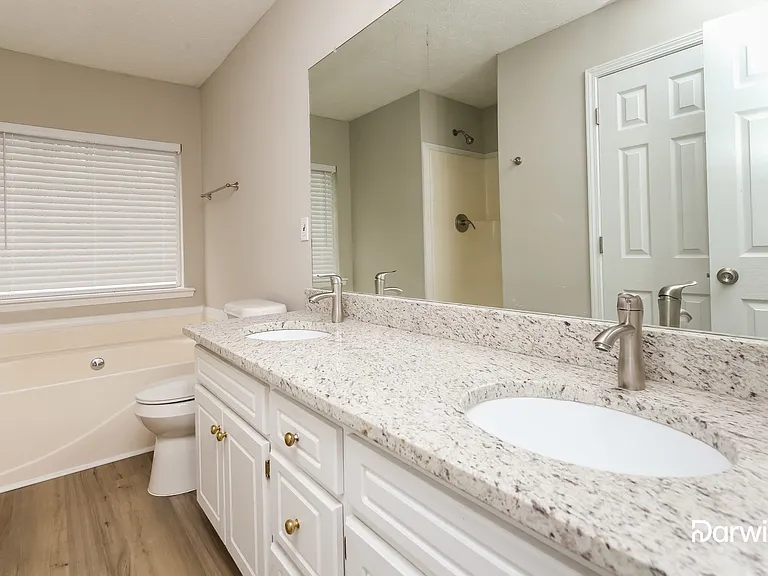 3710 Cobblestone Dr — Photo 14