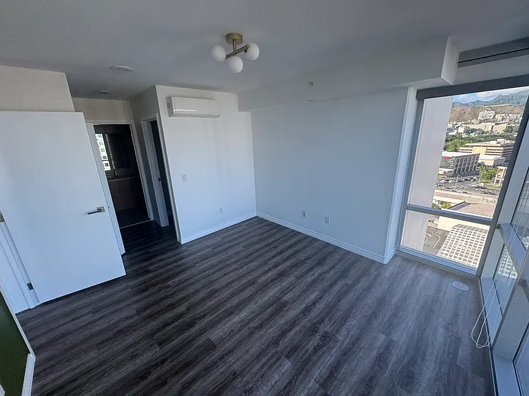 555 South St #1408 — Photo 5