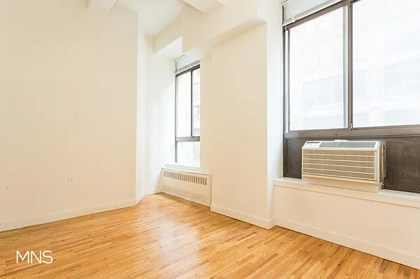 Rented by MNS Marketing | media 5