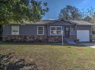 20 W 34th St, Sand Springs, OK 74063
