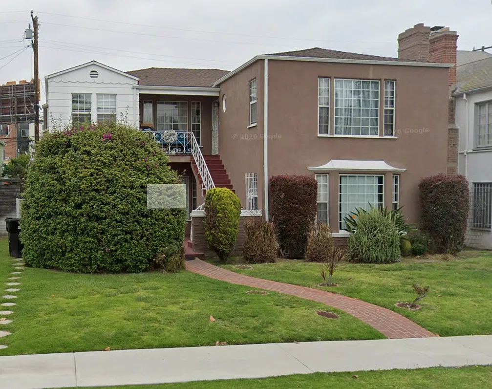 1 bed, 1.0 bath, 820 sqft, $1,950 — Photo 2