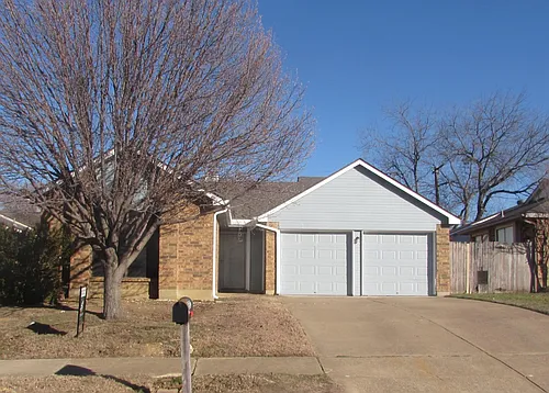 5933 Inks Lake Dr Photo 1