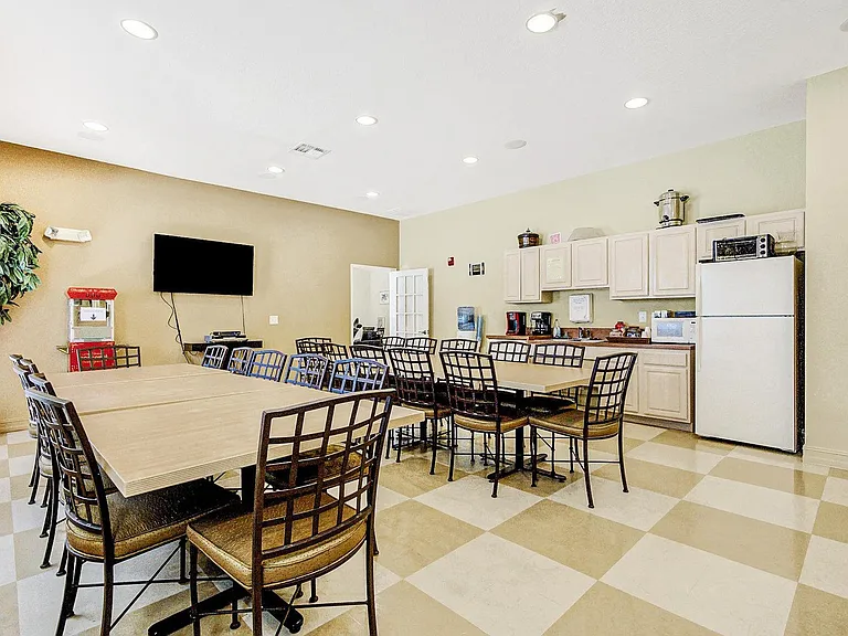 Savannah Cove Apartments — Photo 20