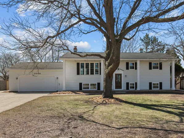 2066 Bluebill St, Bellevue, WI 54311