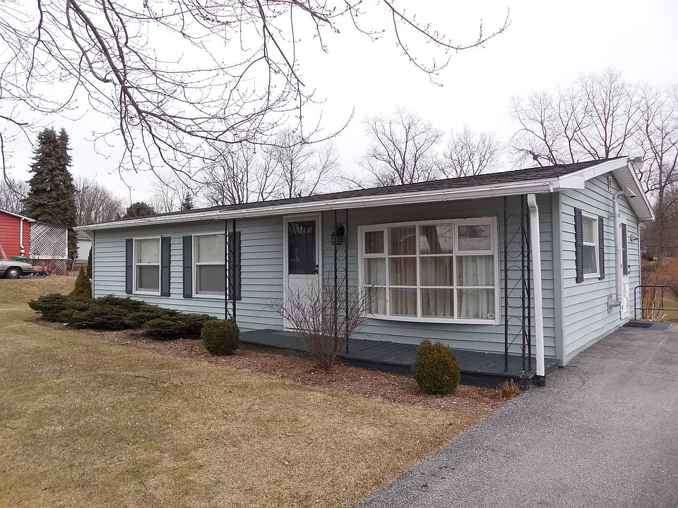 1st image of 368 Valley Dr
