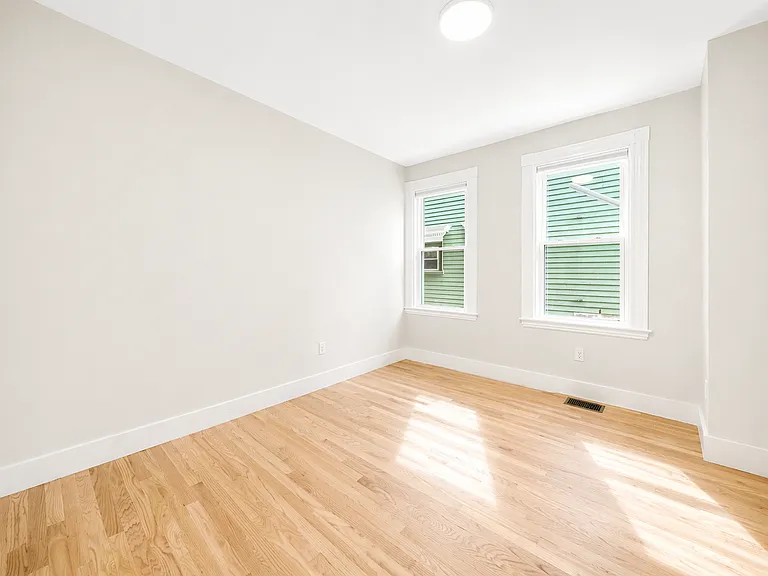 18 Creighton St #3 — Photo 18