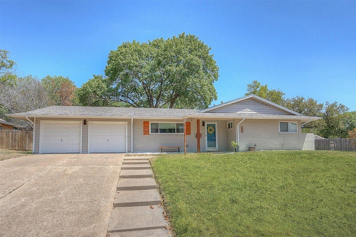 8020 Pinewood Dr, Benbrook, TX 76116 Zillow