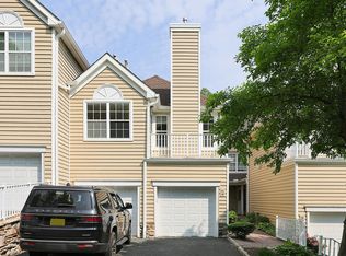 40 Springholm Dr, Berkeley Heights, NJ 07922