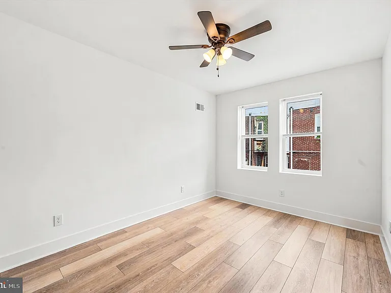 5616 Florence Ave — Photo 24