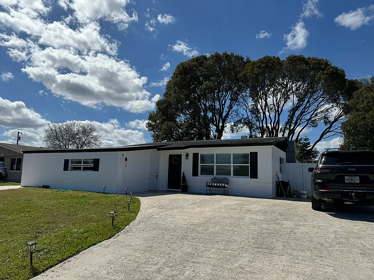 9147 Reed Dr — Photo 1