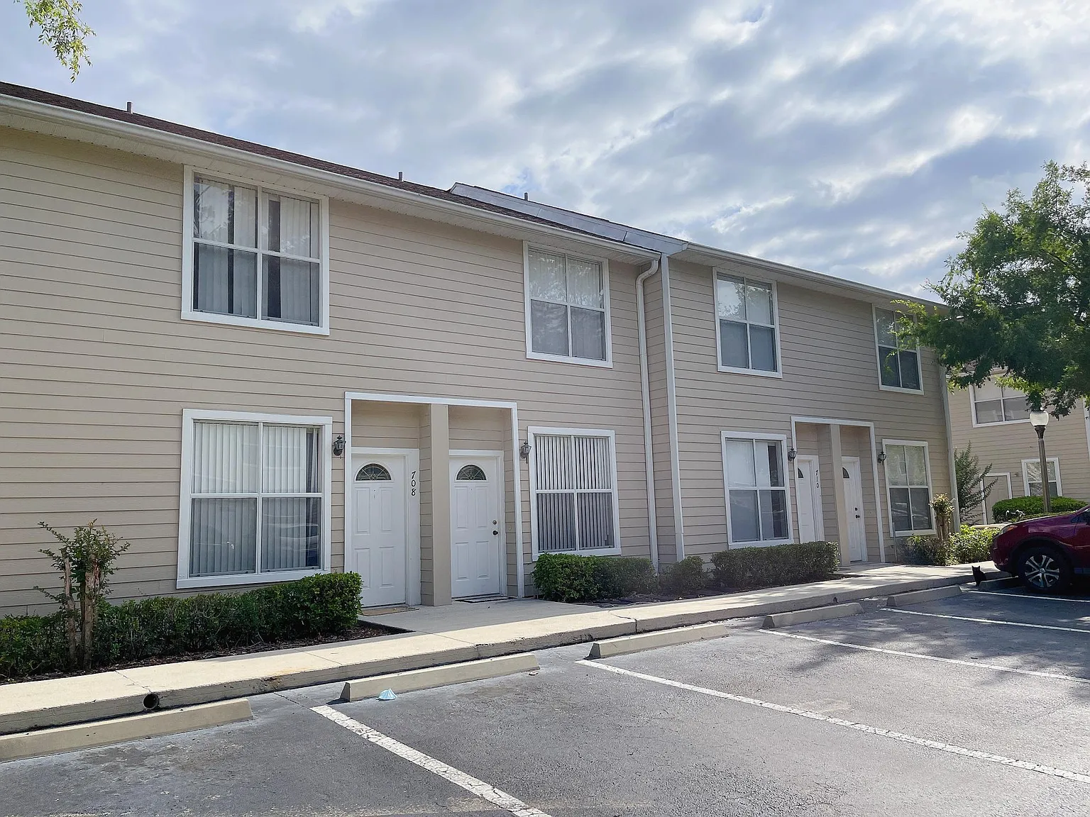 2 bed, 2.5 bath, 1174 sqft, $1,400 — Photo 1