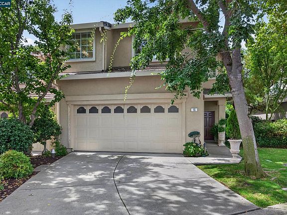 4th image of 15 Creekside Dr