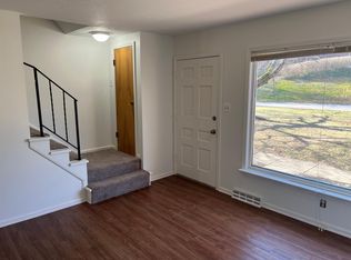 2563 Chamberlain Rd, Akron, OH 44333