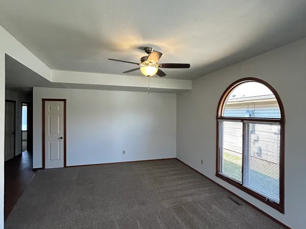 4303 S Broadway Ave #65810, Springfield, MO 65810