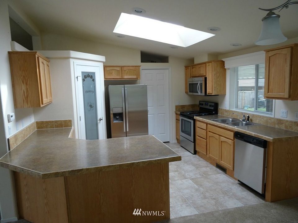 2nd image of 2273 Rincon Avenue #93