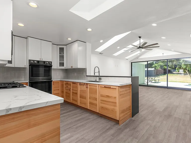 7843 Quince St — Photo 6