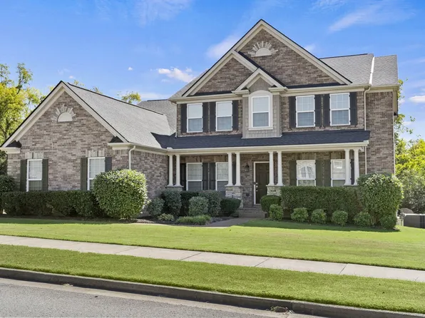 1555 Hunt Club Blvd, Gallatin, TN 37066