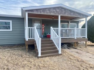 636 E Lakeview Dr, Great Bend, KS 67530