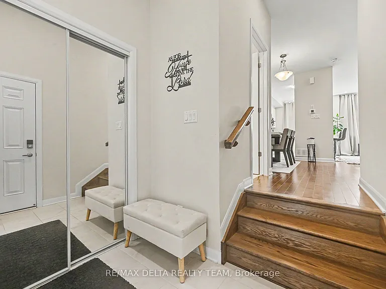 505 Convenire Row — Photo 4