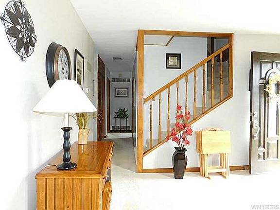 5th image of 134 Bissell Ave