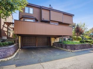 7 Christina Ct, Madison, NJ