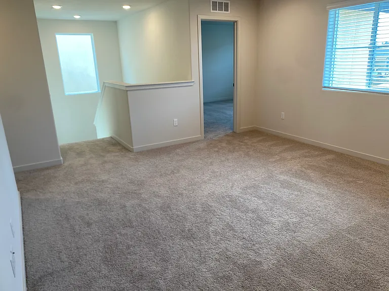 706 Diamond Valley Rd — Photo 20