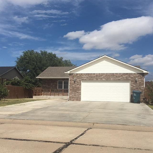 1st image of 2421 Aster Ln