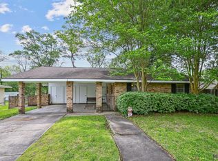 6967 Menlo Dr, Baton Rouge, LA 70808