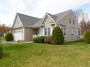 11 Wildwood Dr, Southborough, MA 01772