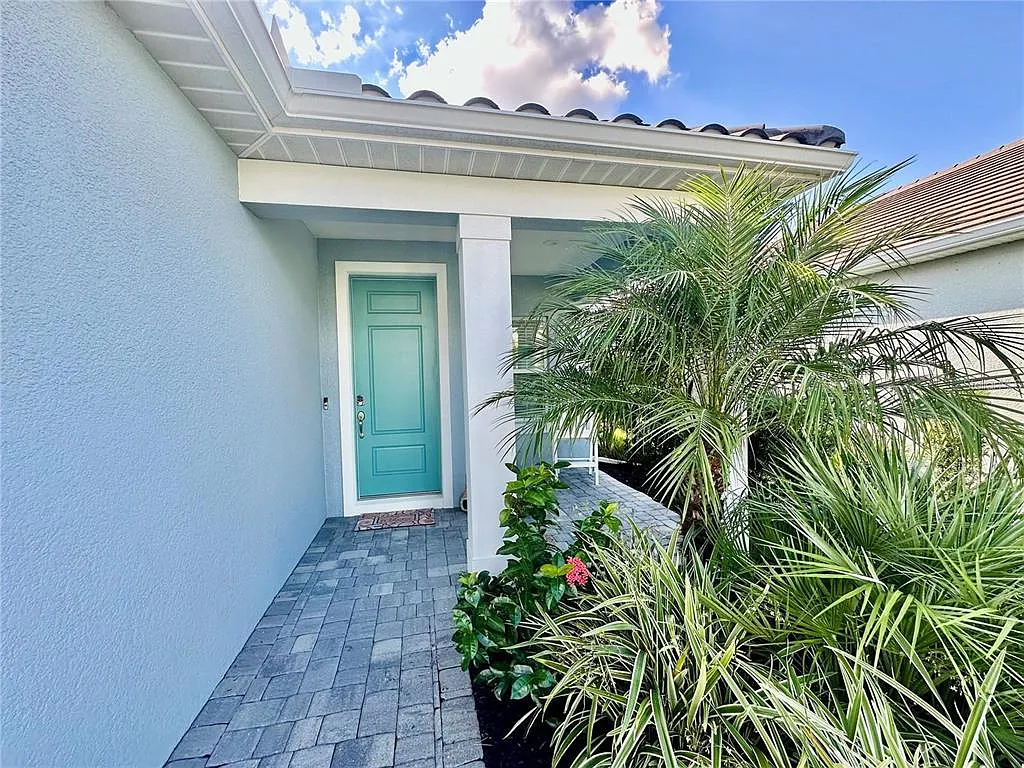 Building Photo - 2633 Star Apple Way