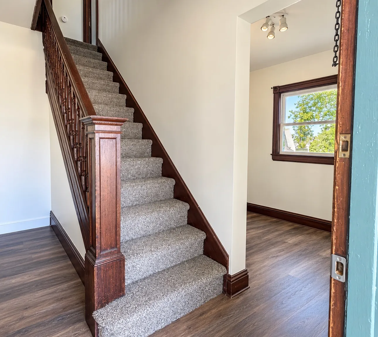 2 bed, 1200 sqft, $1,850 — Photo 2