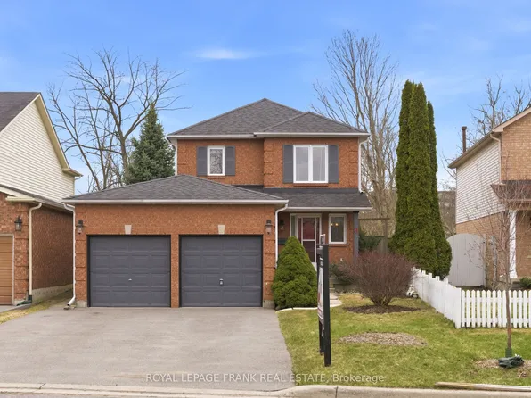 9 Royal Pines Ct, Clarington, ON L1C 4P4