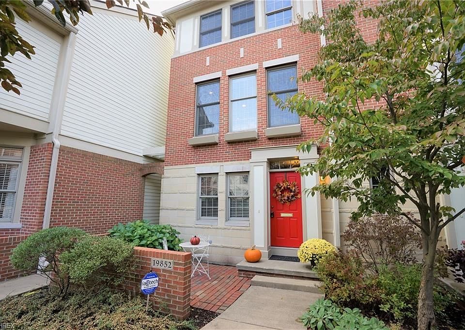 1st image of 19852 Chagrin Blvd