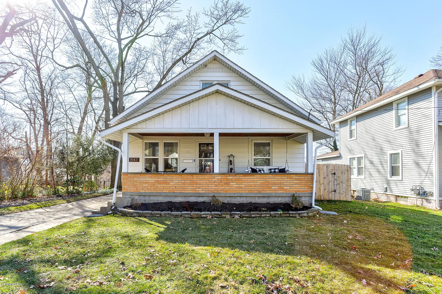 1547 Colorado Ave SE photo 1