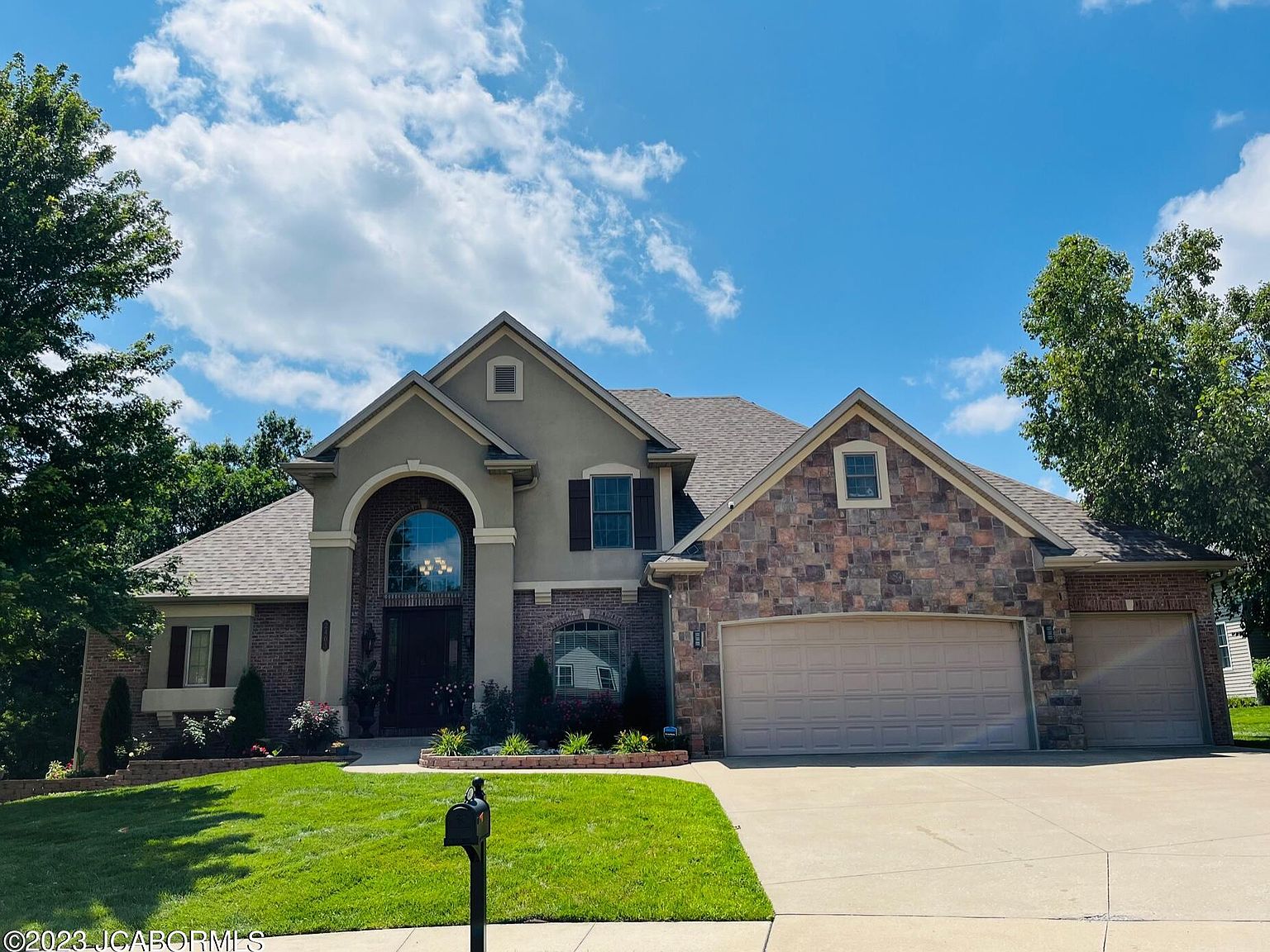 2403 Stratford Chase Pkwy, Columbia, MO 65201 MLS 10065998 Zillow