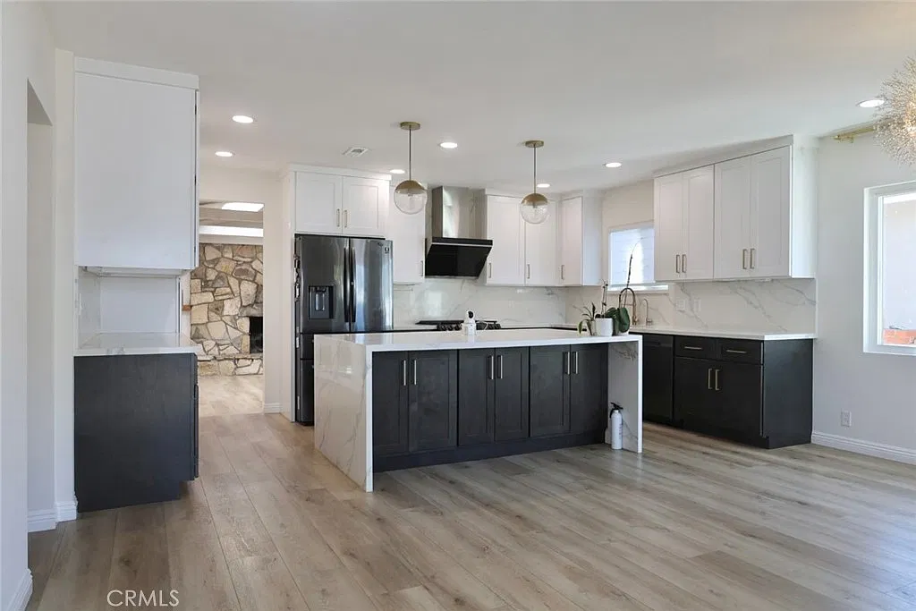3 bed, 1479 sqft, $5,995 — Photo 1