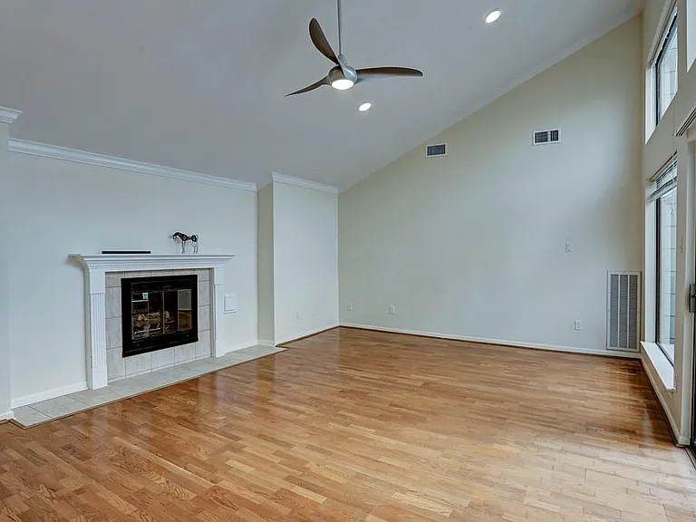 13819 Starhill Ct — Photo 9