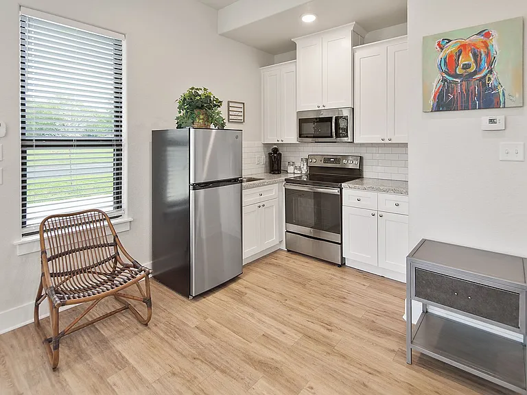 1104 Arizona St — Photo 10