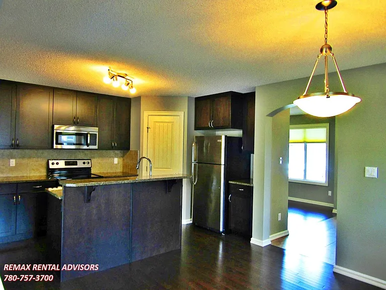 8705 180a Ave NW — Photo 3
