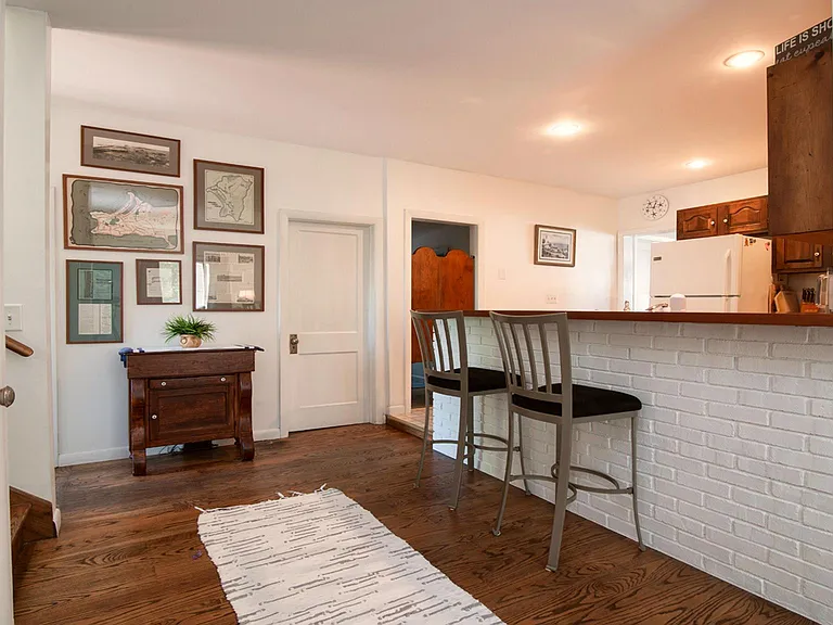 86 E Shore Ave — Photo 10