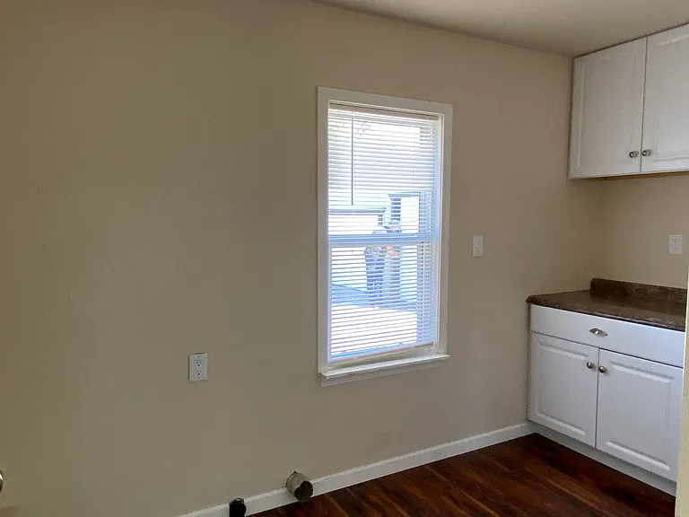 4614 Denver Ave — Photo 7