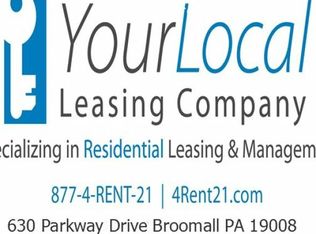 8 Hillcrest Dr, Downingtown, PA 19335